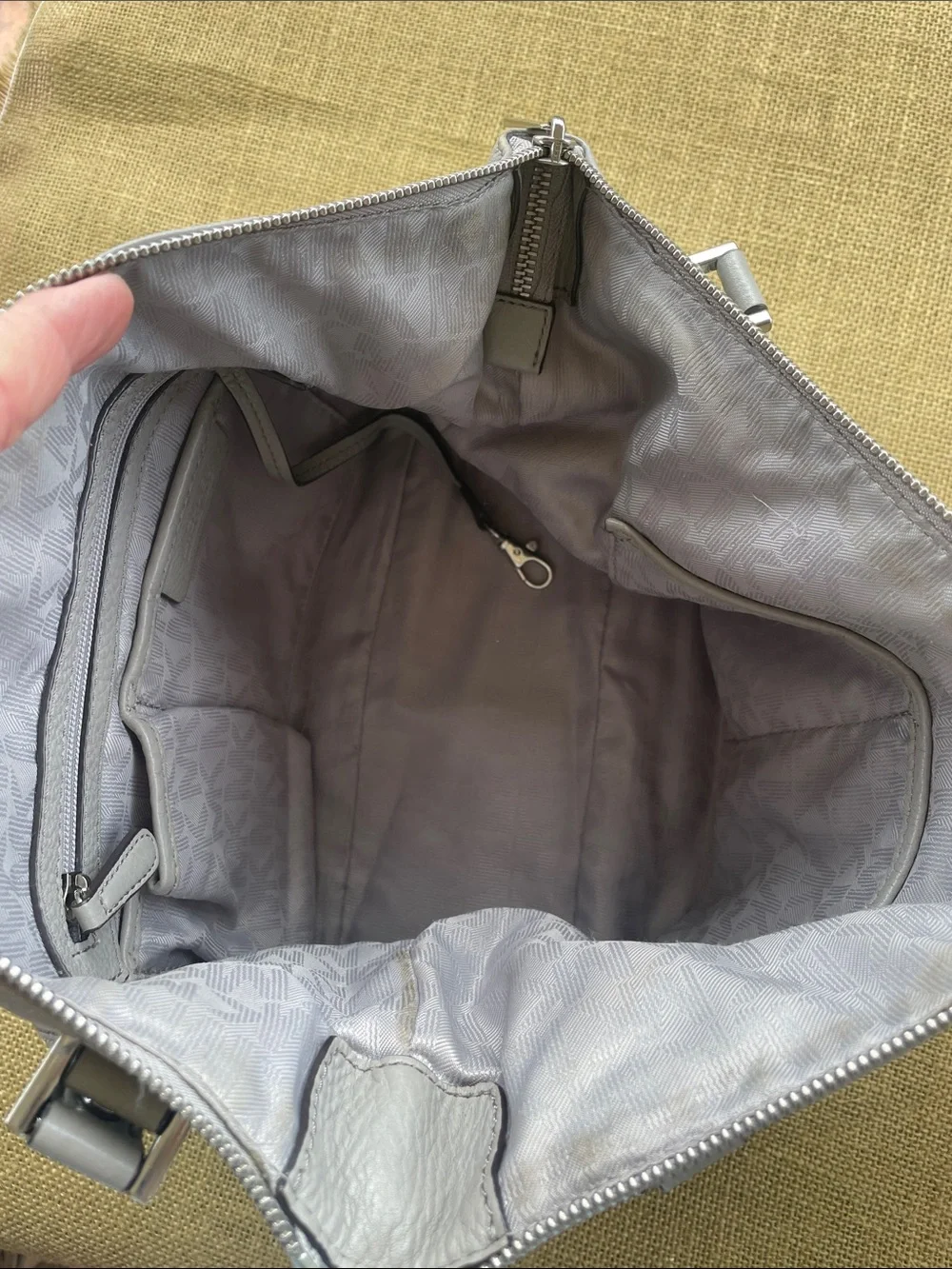 Michael Kors pebbled Leather  Handbag  Pearl Gray